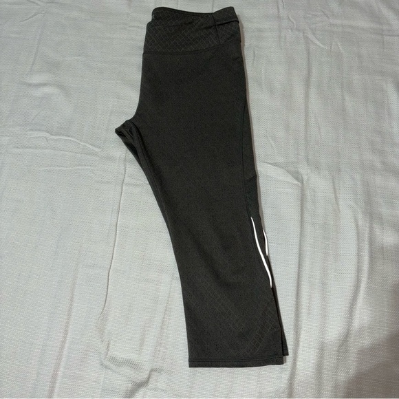 Kyodan Athletic Capri’s - Picture 7 of 7